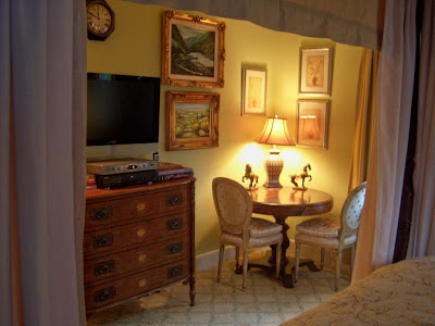 Master Bedroom Decoration on Beaux Mondes Designs  Master Bedroom Decorating Project