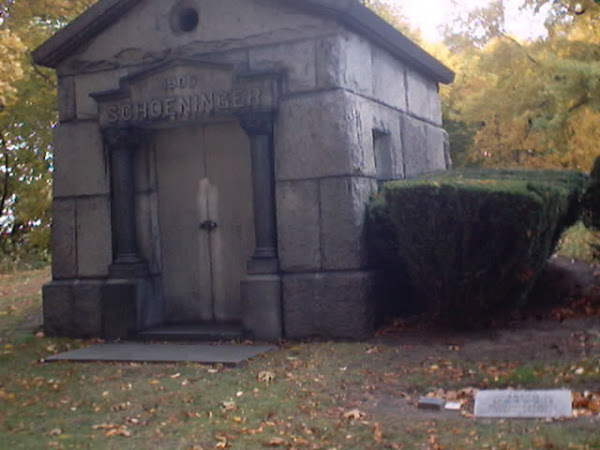 Schoeninger Mausoleum