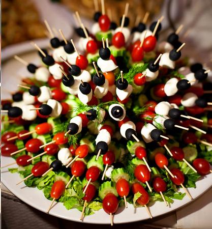 [Tomato+cheese+and+olive+kabobs.jpg]