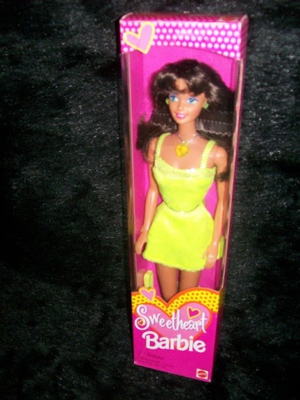 Thrift Store Dolls: Sweetheart Barbie - Brunette