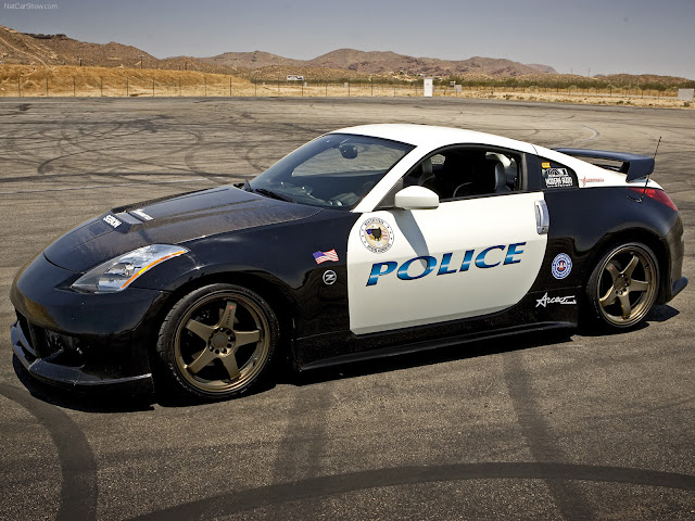 Nismo-Police_Nissan_350Z_wallpaper_01.jpg