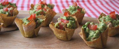 [guacamole+in+wonton+baskets.JPG]