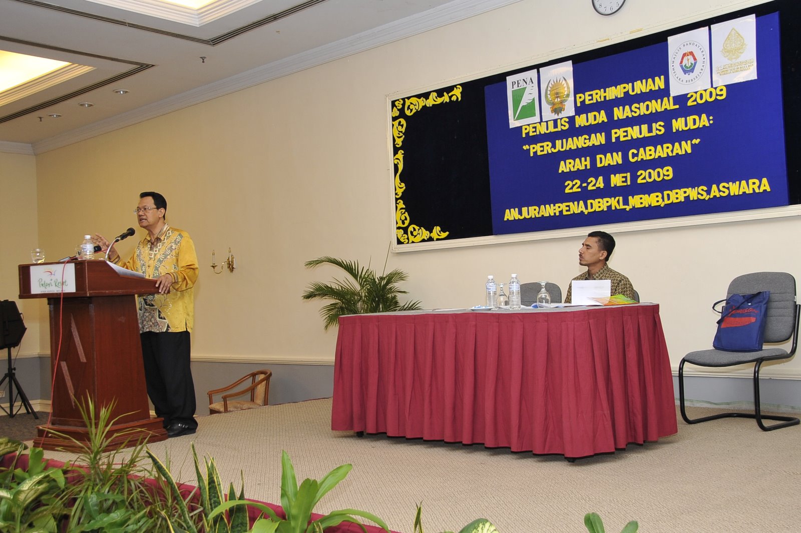 [datuk+anwar.JPG]