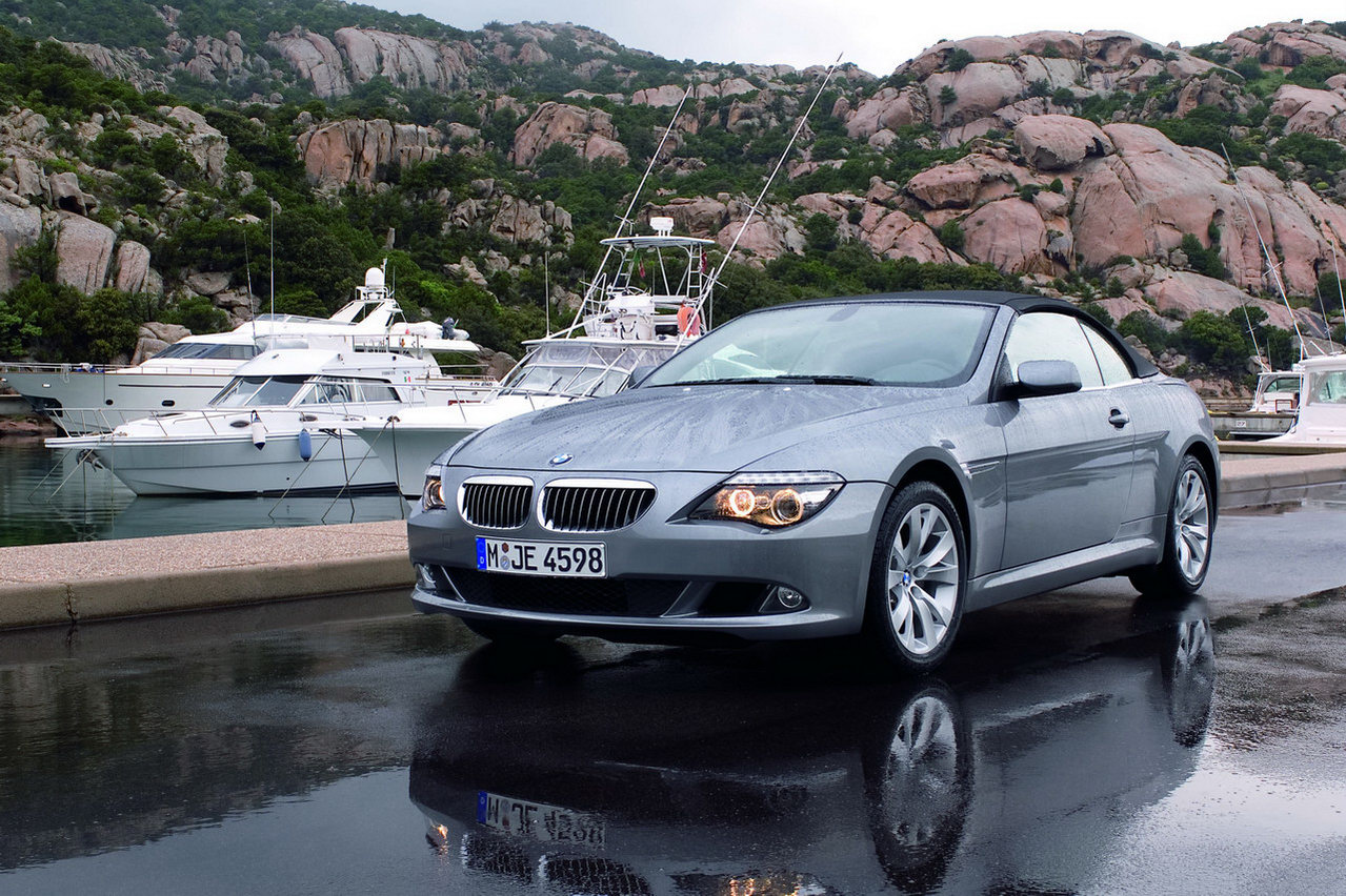 [Carscoop_08BMW6_005.JPG]