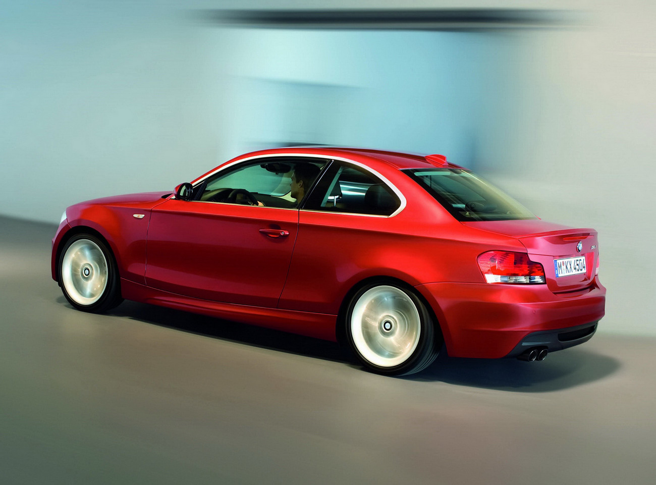 [Carscoop_BMW_1Coupe_13.JPG]