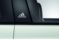 VW-Golf-GTI-Adidas-3.JPG
