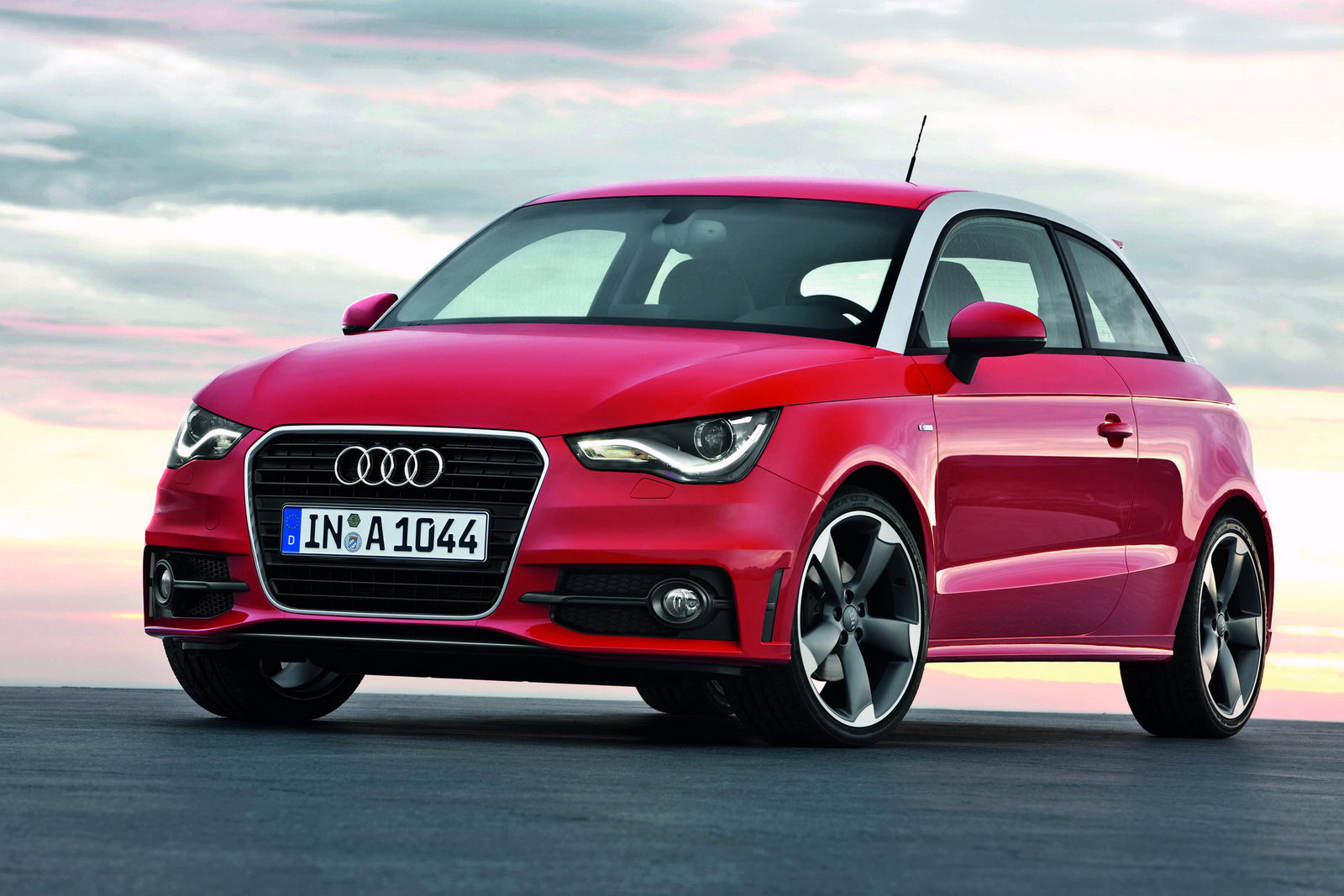 [Audi-A1-S-Line-1.jpg]