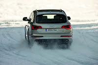 2011-Audi-Q7-SUV-3.JPG