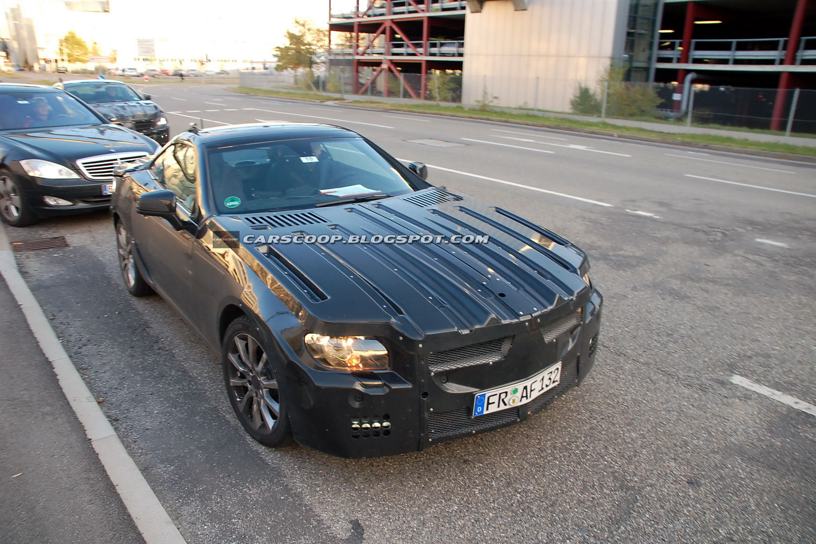 [2012-Mercedes-Benz-SLK-006.JPG]