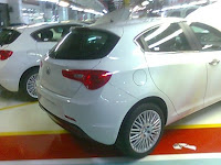 2011-Alfa-Romeo-Milano-Giullietta-9.jpg