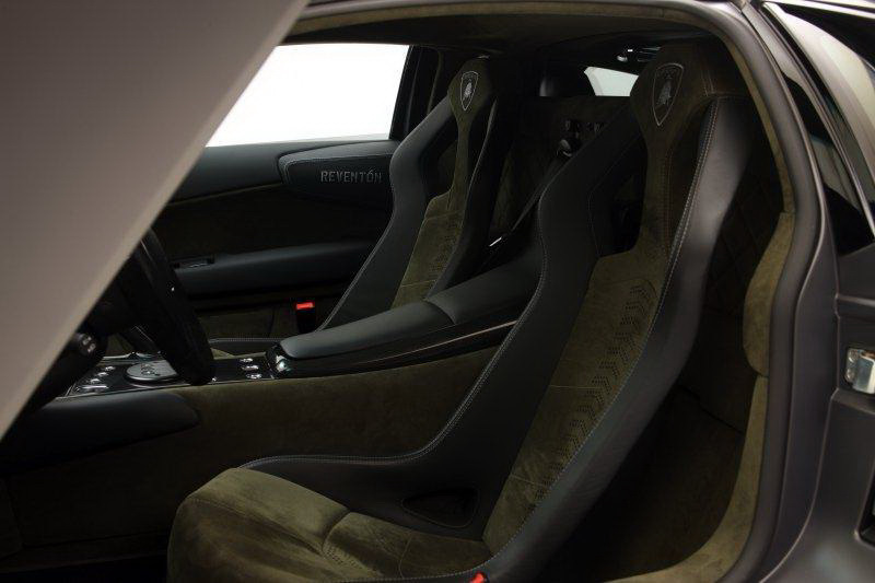 [Lamborghini-Reventon-12.JPG]