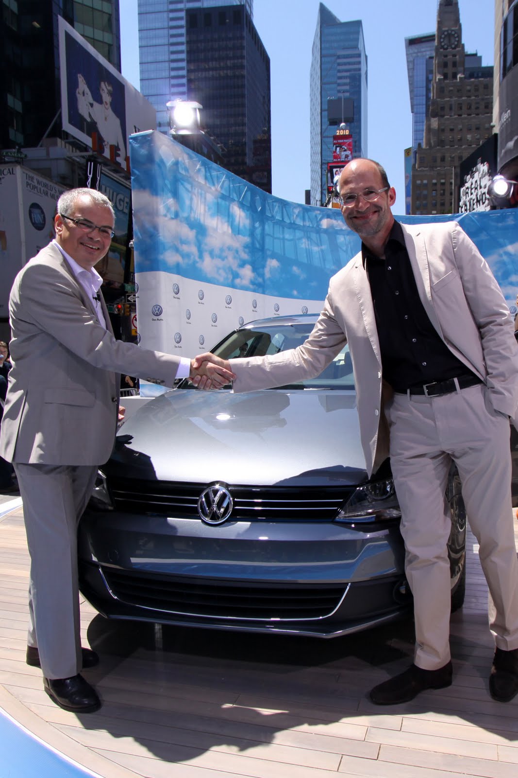 2011-Volkswagen-Jetta-New-York-10.jpg