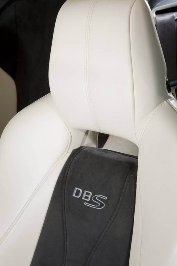 Dbs Vs Db9