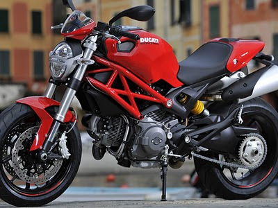 2011-Ducati-Monster-796