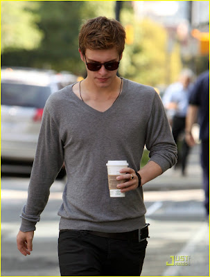 Dakota+fanning+push+skirt