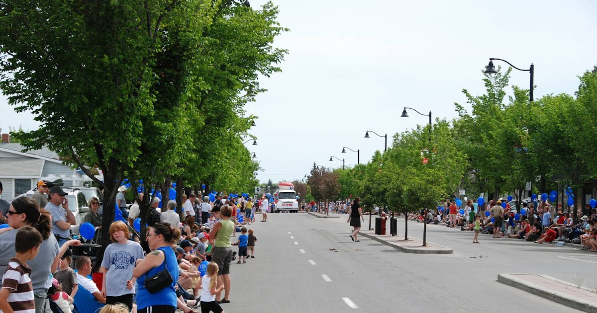 Jan & Eam's News Okotoks Summer Parade