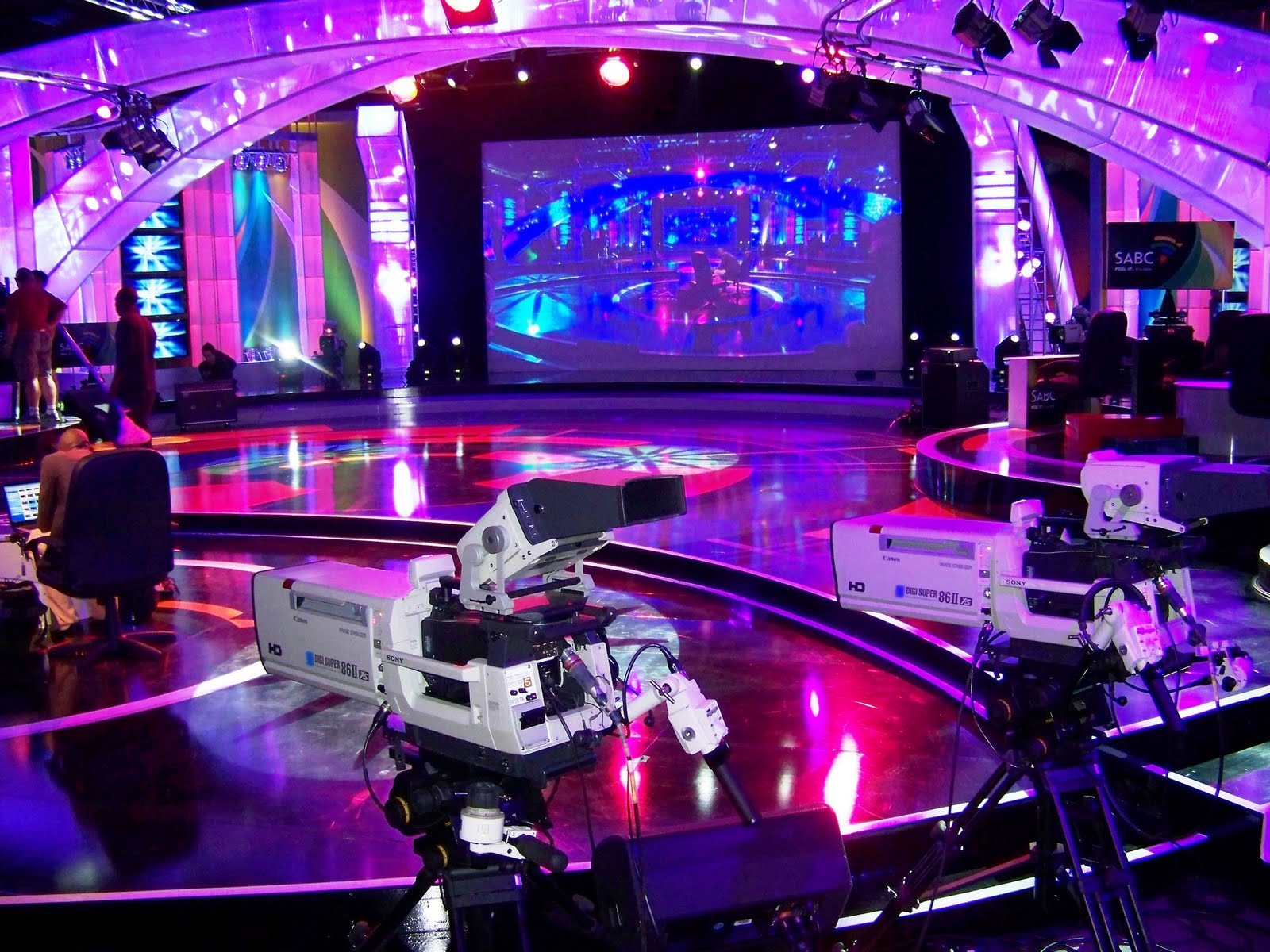TV with Thinus PICTORIAL A photo tour of the SABC's impressive set at