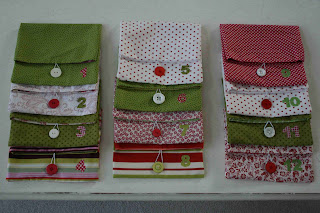 crazy mom quilts: 12 days of Christmas gift bags