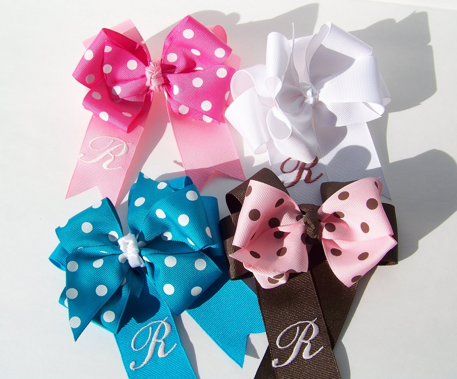 Mis 2 manos made by my hands hair bows monogrammed Mis 2 manos made by my hands hair bows monogrammed