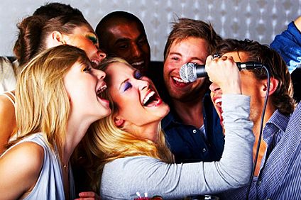 [Karaokesingers.jpg]