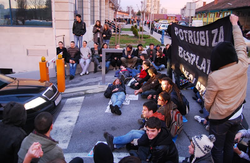 Prosvjed ispred MZO�, 1.12.2009. - 2