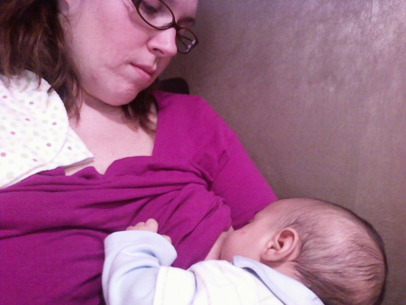 Women+breastfeeding+monkeys