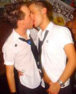 Kiss Boy