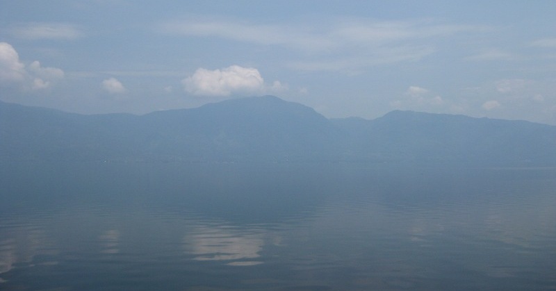 [Danau+Singkarak.JPG]