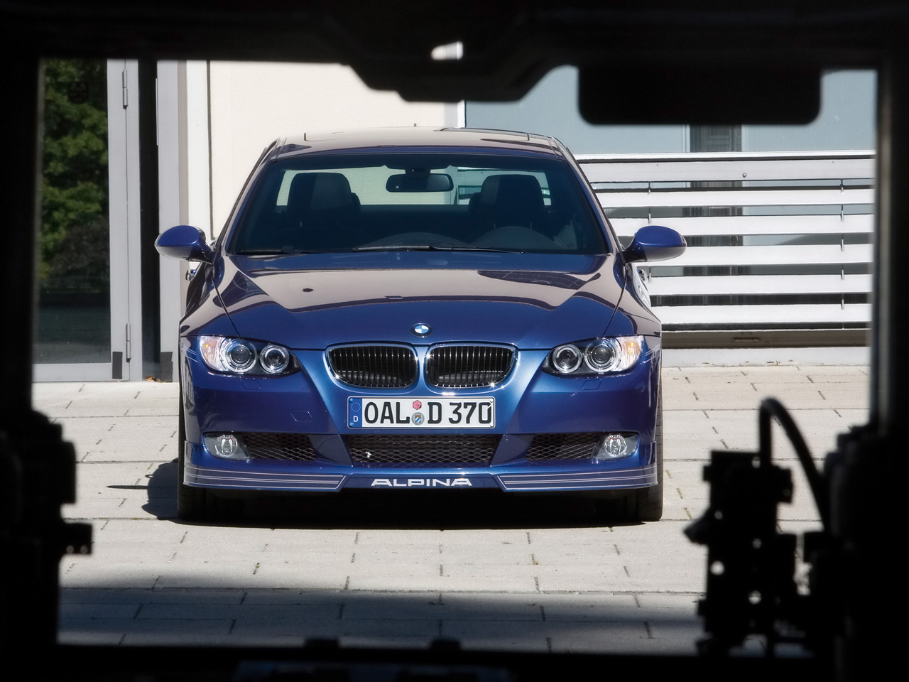 [2009+BMW+Alpina+D3+Bi-Turbo+4.jpg]