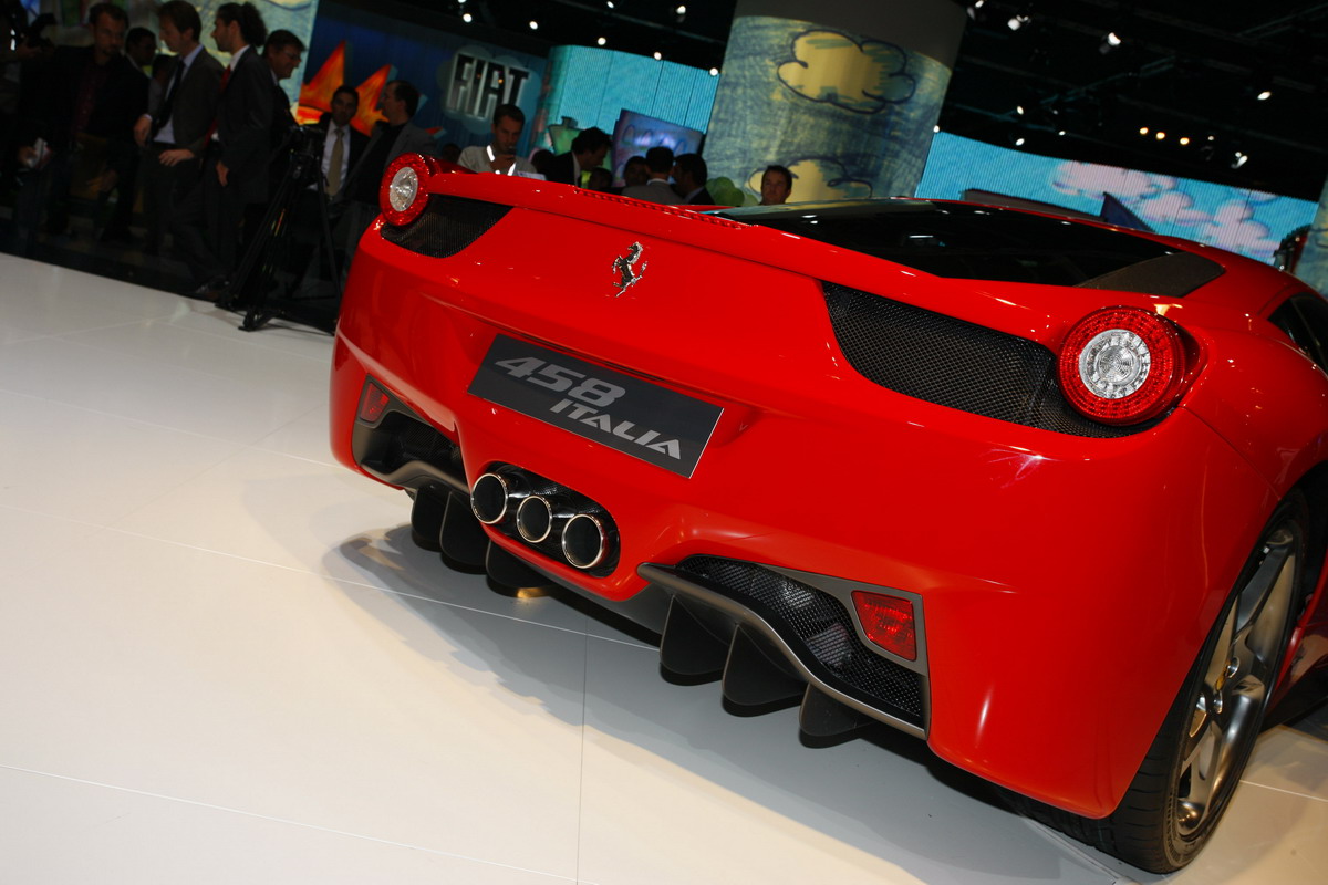 [Ferrari+458+Italia+4.jpg]