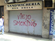 Viejo Smoking en las calles