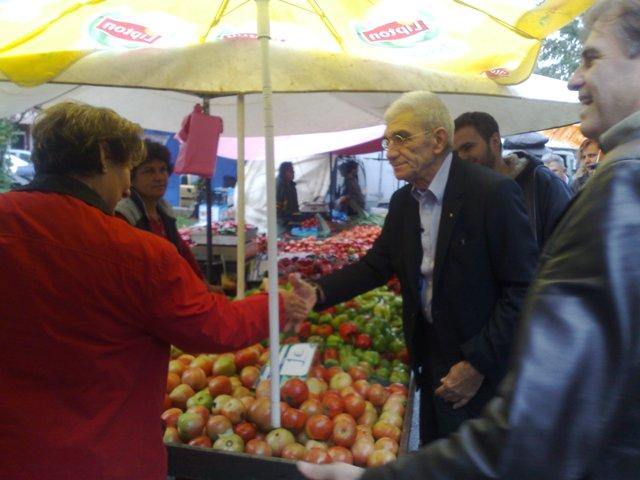 ΓΙΑΝΝΗ ΜΠΟΥΤΑΡΗ, ΔΕΝ ΕΧΕΙΣ ΑΝΑΓΚΗ ΤΑ ΚΟΜΜΑΤΟΣΚΥΛΑ ΚΑΙ ΤΟΥΣ ΥΠΑΛΛΗΛΟΥΣ ΤΟΥ ΠΑΣΟΚ ΓΙΑ ΝΑ ΕΚΛΕΓΕΙΣ....