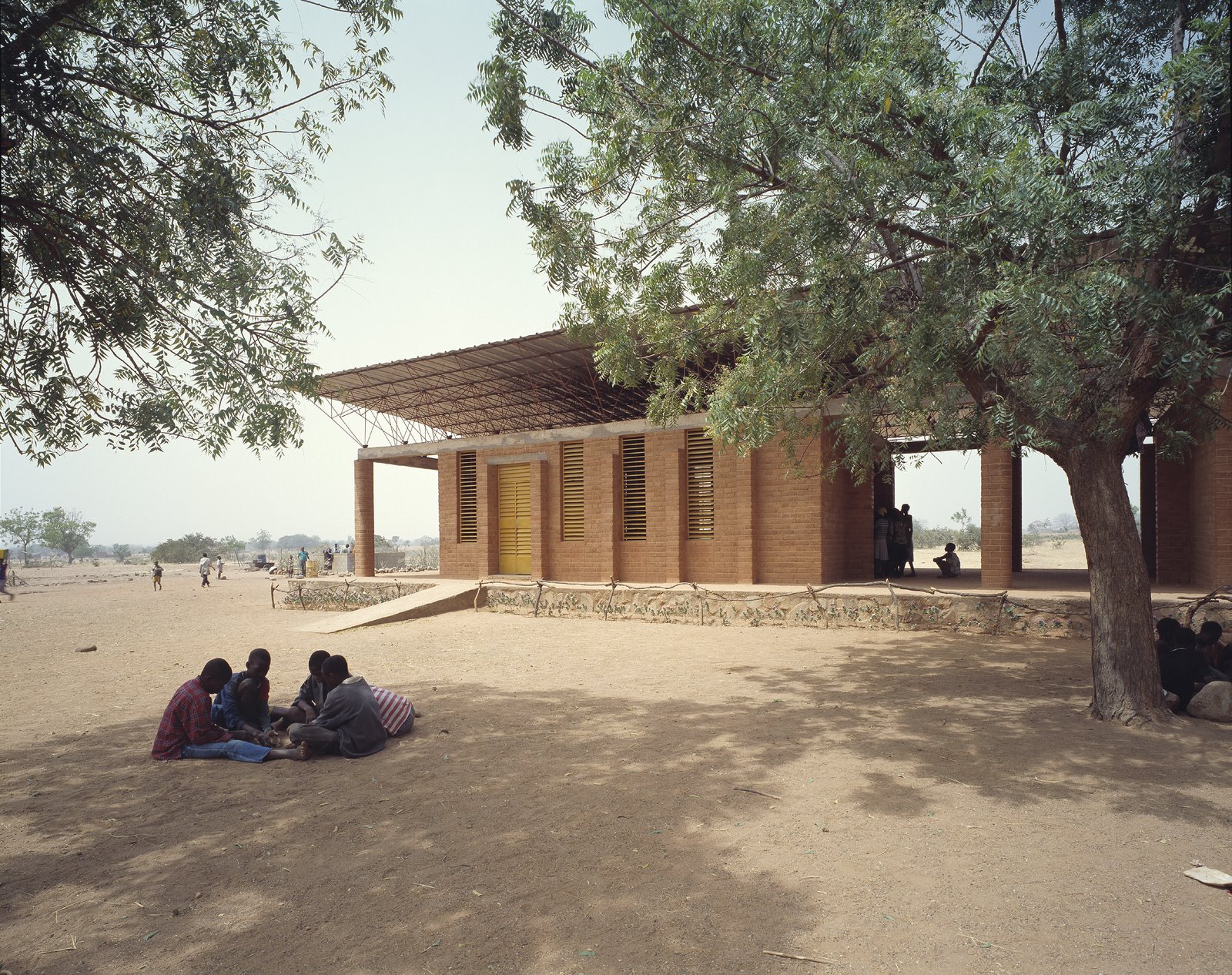 [080316-AgaKhan2004-DiabadeFKere-Burkina-GandoSchool-05.jpg]