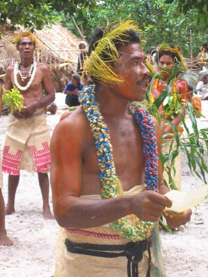 [070714-Flickr-yidnaMU-TikopiaIsland-Nativo-B.jpg]