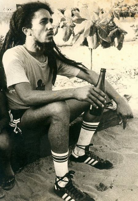 Bob Marley Chilling
