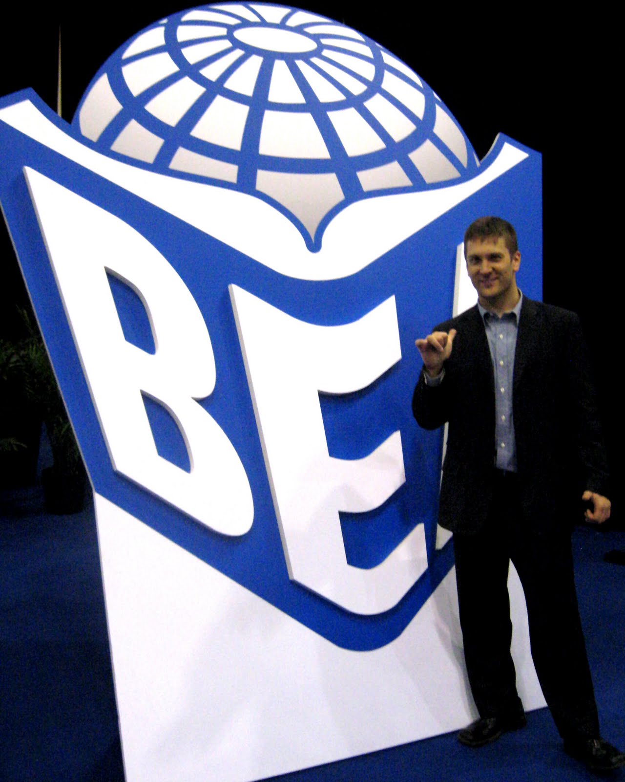 [Mayor+David+Bentkowski+at+BEA.jpg]