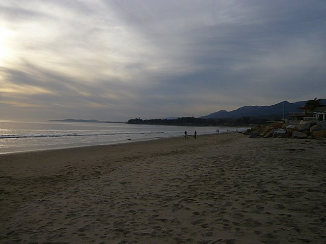 [L1040383-1.JPG]