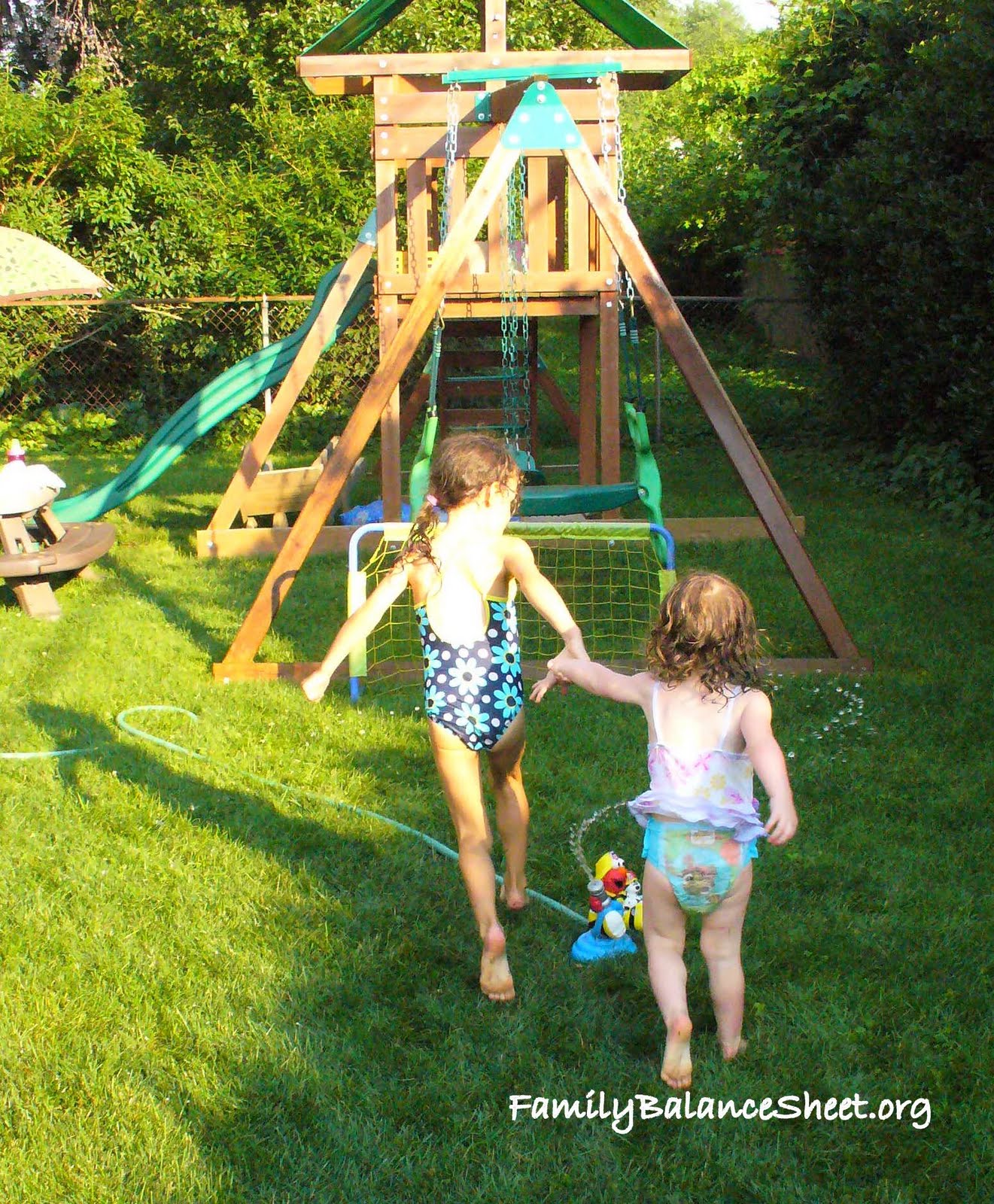 9 Inexpensive Activities To Keep Your Kids Entertained This Summer