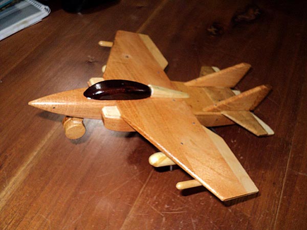 Artesanias en Maderas Torneadas y Rústicas: Juguetes