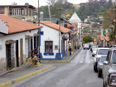 Sus casitas multicolores, abren las puertas a los visitantes para que disfruten de sus rincones.