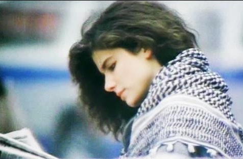 Sandra Bullock in kufiya: ... Sandra Bullock in kufiya: ...