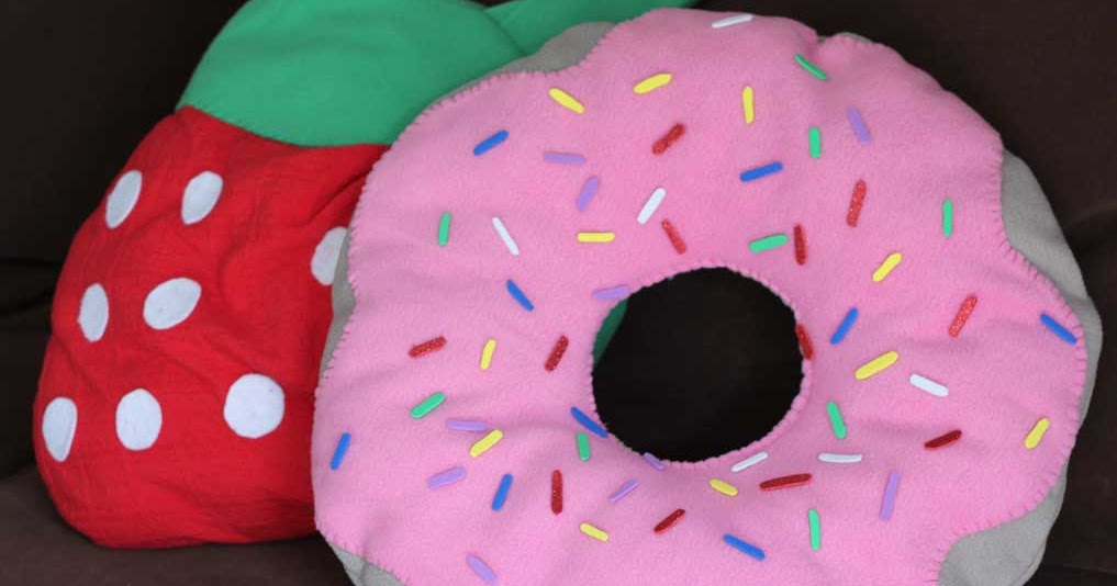 anneorshine Donut Pillow Tutorial