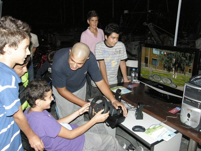 [Foto2_Giorti+Oikologikis+Odigisis_19-09-09.JPG]