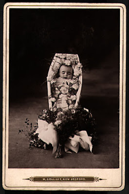 fotos post mortem de muertos- Moda de la epoca Victoriana