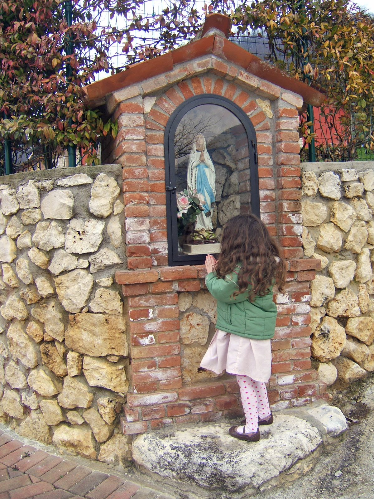 musings of a sea witch Bathtub Marys and a New Header