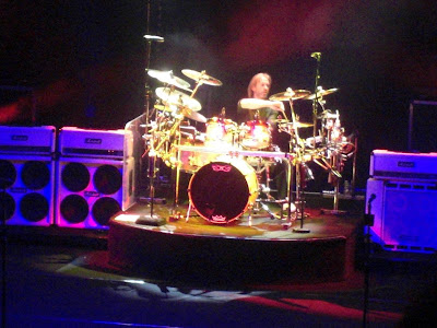status quo drummer. Amazing Matt Letley on the drums. Rock on Status Quo!