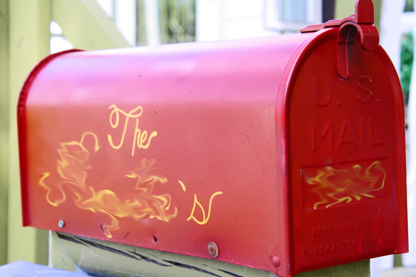 [tree+mailbox+002.JPG]