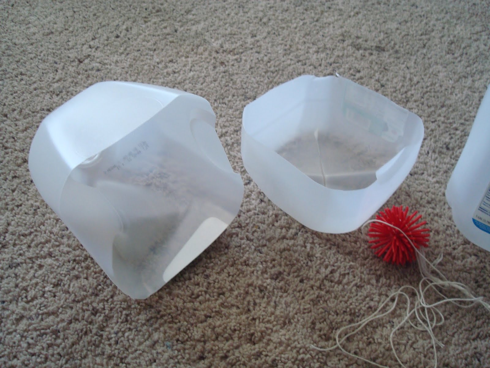 big ideas 4 little people: Milk Jug Catch