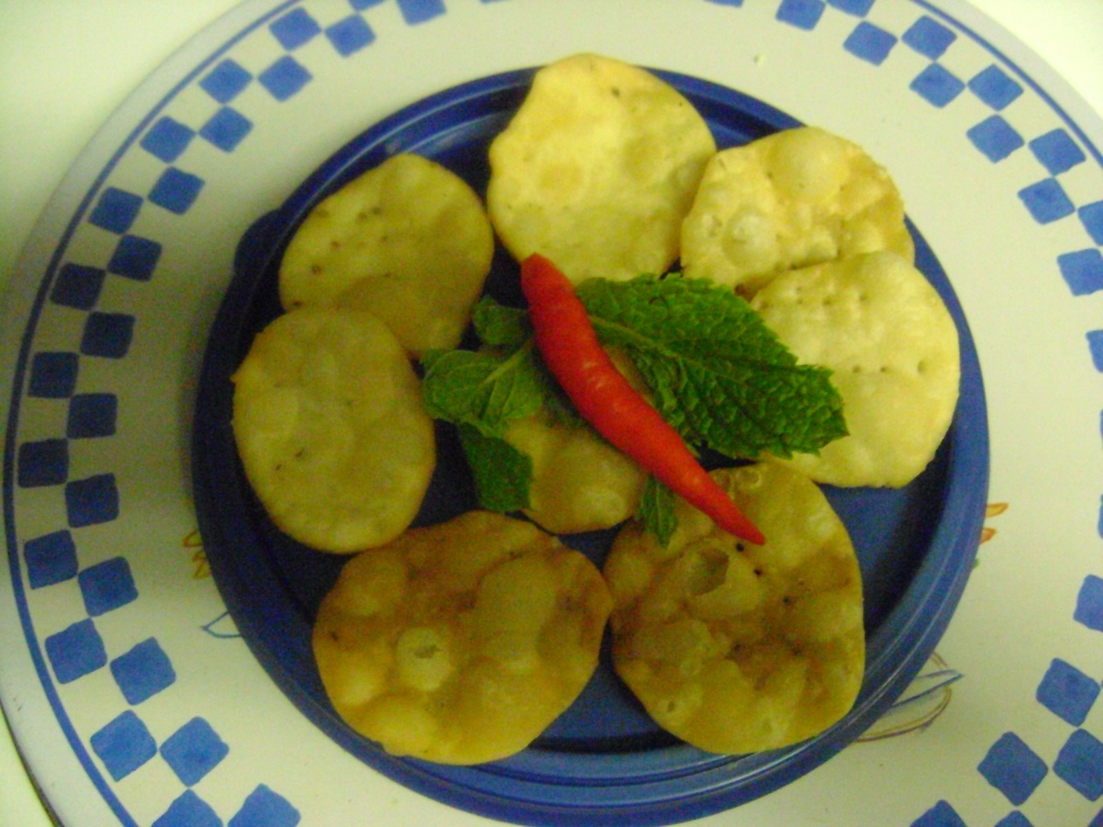 [TASTY+CRACKERS.JPG]