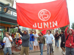 LOS JOVENES SOCIALISTAS MARCHANDO